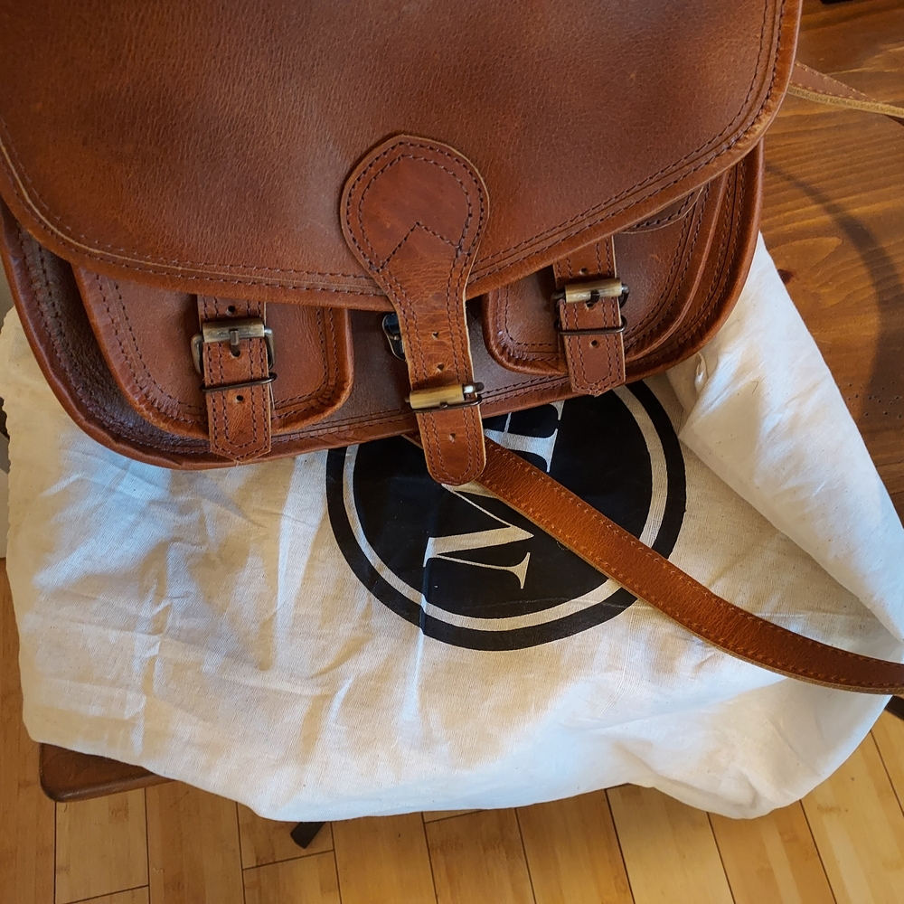 Vintage Leather Satchel Bag - Picture 7 of 8